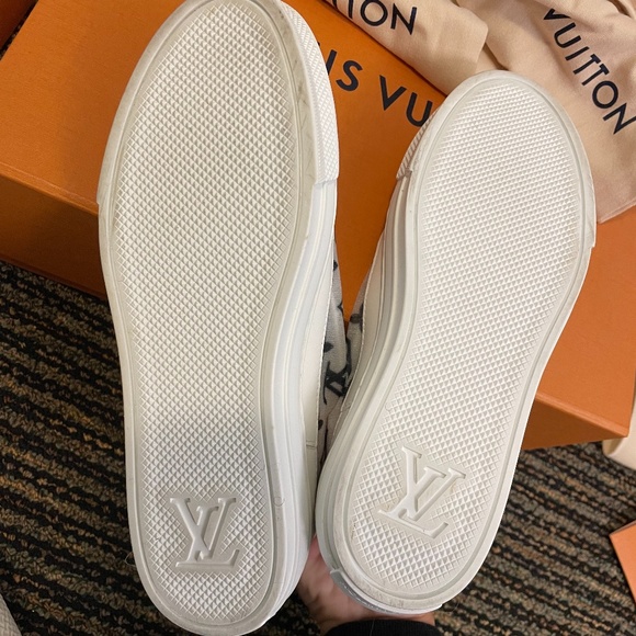 100% Authentic Louis Vuitton Stellar Sneaker!! - Picture 4 of 6